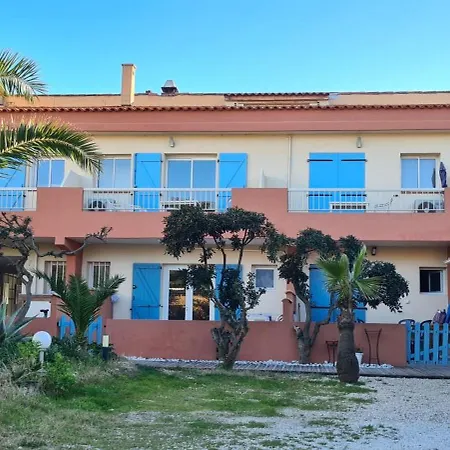 A Hyeres, 20 M², Jardin Et Parking Prive *